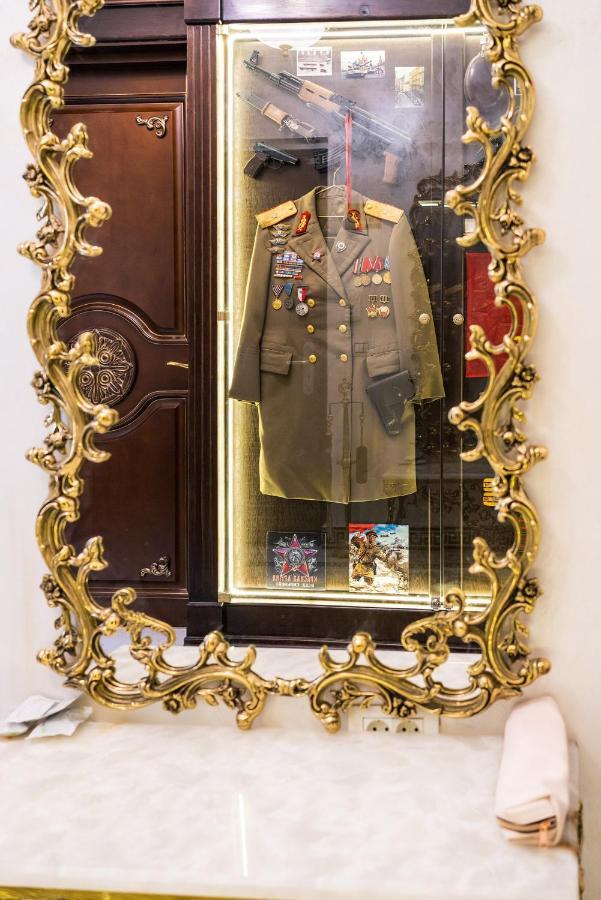 Apartament Private Museum With Antique Decor *
